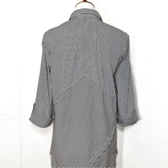 Ali Miles Black White Striped Asymmetrical Roll Tab Long Sleeve Buttondown Shirt - Picture 7 of 10